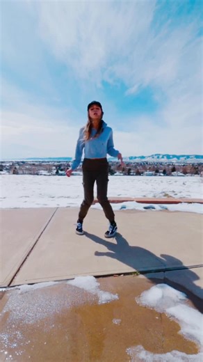 #freestyling #shuffledance #footwork #cuttingshapes #dance #dancechallenge #xyzbca #fyp #foryou #4yp