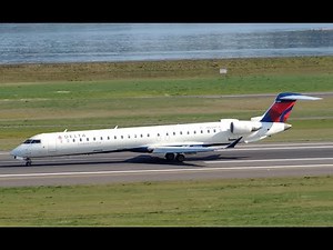 Delta Connection (SkyWest) Bombardier CRJ-900 [N554CA] landing in PDX