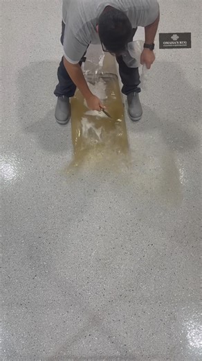 Omaha’s Rug Cleaning & Restoration on Instagram: "Friday vibes 😍 No prep, no fluff… just the satisfying part of the bath. #carpetcleaning #rugcleaning #satisfying #interiorgoals #asmrcommunity"