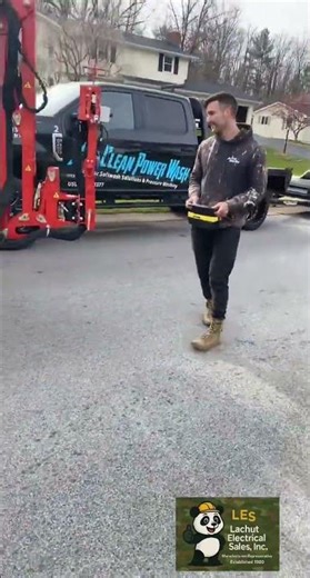 Remote-Controlled Man Lift = GAME CHANGER 💥 #manufacturing #technology #upgrade #tools #safetyfirst