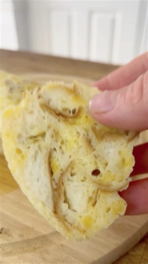 Rýchla karlovarská knedľa, ktorá sa zaručene podarí #recept- https://recepis.sk/2026/01/29/rychla-karlovarska-knedla/#knedla #priloha #pecivo #varenie | Recepis.sk