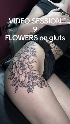 Flowers on gluts #tatttoo #tattootiktok #tattoocomunity #tattooed #tattoolife #foryou #foryoupagee #foryourpage #fyp #realistic #realisticart #art #tattooartist #tattooideas #tattoopain #flowers #flowerstattoo #tattooideas #tattooformen #feminine #feminetattoo ##CapCut