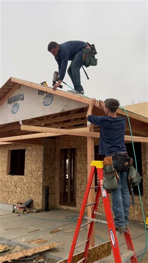 Installing Barge Boards #framing #construction #hardwork #build