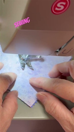 Sewing #stitching #stitch #quilt #diy #sewingideas #quiltblock #hst