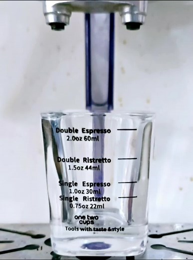 Mesmerizing Coffee Magic: Watch a Single Drop Transform into Bliss Welcome to a mesmerizing journey into the world of coffee! In this video, I'll demonstrate the captivating process of how a single drop of brewed coffee transforms into a calming and refreshing beverage. Get ready to witness the magic unfold before your eyes. #CoffeeMagic #BrewedBliss #RefreshingSips #CalmingCup #CoffeeLovers #MesmerizingTransformation