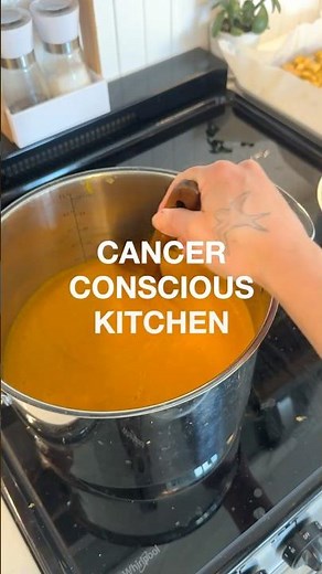 Anti-cancer miso squash soup with turmeric, ginger, and gut-friendly fermented miso 🍲✨