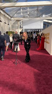 Final preparations (and selfies) are underway at the #GoldenGlobes . From how to watch to who’s nominated, hosting and presenting, here’s everything you need to know about the #GoldenGlobes2025: https://www.latimes.com/entertainment-arts/awards/story/2025-01-03/how-to-watch-2025-golden-globes-where-streaming | Los Angeles Times