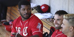 Reds set 25-man roster, designate Wisler