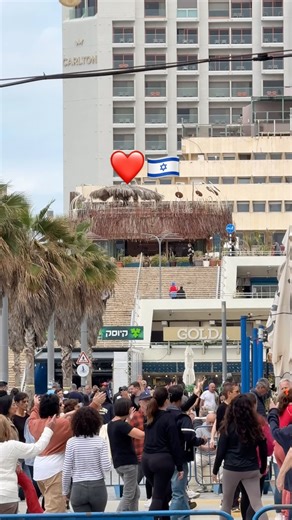 YouLikeTravel | Israelis Dancing in Tel Aviv ❤️🇮🇱 #Telaviv #israel #Dance | Instagram