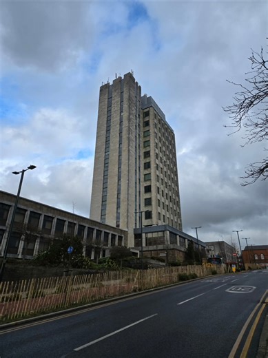 Have you ever actually looked up whilst walking around Oldham? We live in a Victorian Gothic ruin, and should take more time to look after it. The flytipping is crazy #Oldham #Manchester #Politics #architecture #flytipping