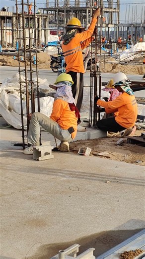 Technical Install column rebar before cast concrete