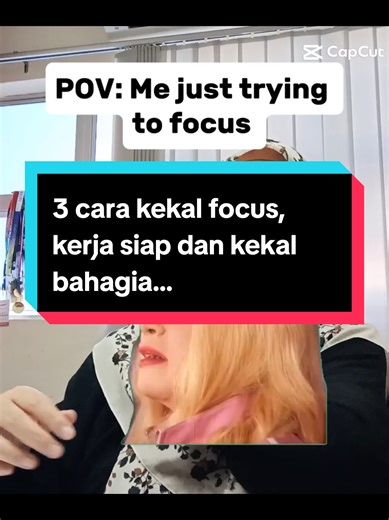 3 habit yang bantu untuk focus 🌼 1. Deep Work 25 minutes Block masa pendek-pendek tapi penuh tumpuan. In between, set 10-20 minutes utk jalan-jalan santai ambil angin, singgah bilik kawan-kawan tanya khabar sebelum smbung next 25 minutes. Tapi kena kuat semangat ya guna masa in between tu. 🌼 2. Task Clarity Setiap pagi tulis 'things to do' yg kena siapkan hari ini. Dan buat benda yg paling susah dulu. Kena ada satu buku kecil as planner. Ini yg saya paling enjoy buat setiap hari. Tulis je semu