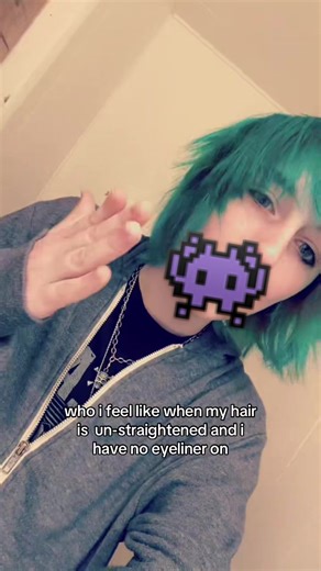 Emoboy Hairstyle: The Swoop That Catches Hearts