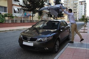The fastest and easiest car cover ever. now in Kuwait Price: 17 Dinar Tel: 50304507 -Easy to install and to remove. -Highly reflective silver coated fabric. -Anti theft. - Easy to clean. - Small size. - Turkish made. أسرع غطاء سيارة على الإطلاق الان في الكويت السعر 17 دينار اتصل الان 50304507 - مصنع من قماش خاص مطلي بطبقة فضية اللون ذات عاكسية- عالية لأشعة الشمس - سرعة فائق في التركيب و النزع - غير قابل للسرقة - صغير الحجم - عازل للماء و الغبار - سهل التنظيف - صناعة تركية -يغطي كل زجاج السيارة |