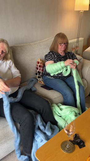 Join Our Arm Knitting Workshop for Creative Fun