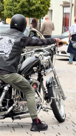 Soundcheck! #harleydavidson #oldschool #chopper #soundcheck #harley #vtwin #bobber #heritage #biker