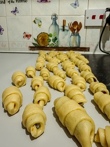 125K views · 385 reactions | Cornulețe Fragede și AromateIngrediente:...