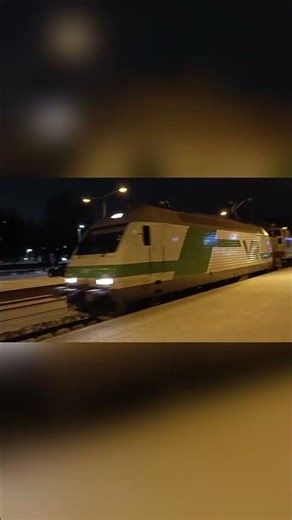 Sr2 ja Dv12 kiitää Vuosaarta kohti! | VET 11844 TPET-VSA