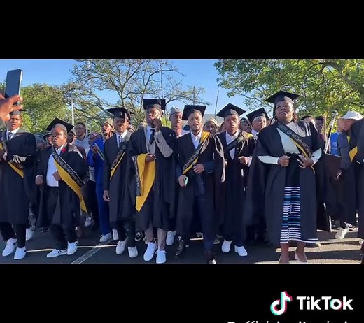 Mampondo Hlanganani! Walter Sisulu Graduation Celebration