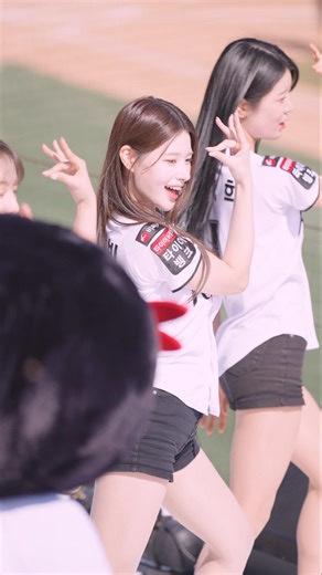 무한 반복 만드는 어허 아웃송 이예빈 KT 위즈 #치어리더