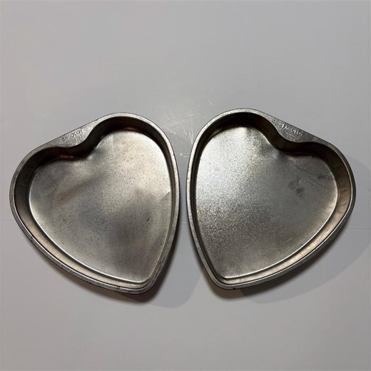 Vintage EKCO Heart Cake Pans, Set of 2, Aluminum Valentine Baking Made in USA - Etsy