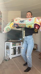 Pattern 👉🏻 https://patternshere.com/unlock/?pattern=retro-flower #crochet #crochetlove #crochetcommunity #crochetinspiration #crochetblanket #crocheting #crochetersofinstagram #crochetpattern | Crochet Tutorial