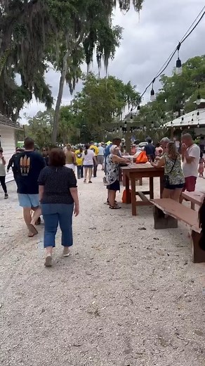 Join us at Mayfest this Saturday! 🎉 The festival, coordinated by the Rotary Club of Bluffton SC, returns on May 10 from 10 am to 5 pm in the heart of Historic Downtown Bluffton—and admission is FREE! Come stroll the streets and explore 130 artists and food vendors, enjoy live music at two stages, and don’t miss Bluffton’s most-loved traditions: ✨ The Pie-Eating Contest at 11:30 am (Dubois Park Pavilion) ✨ The Ugly Dog Contest at 1 pm (Heyward House) ✨ Local eats, handmade goods, and fun for the