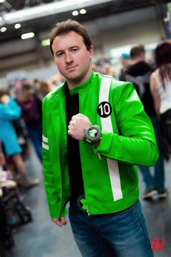 Cosplayer Disfrazado De Ben Tennyson De Ben 10: Alien Force