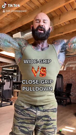 Wide vs Narrow Grip Lat Pulldown: Understanding the Key Differences