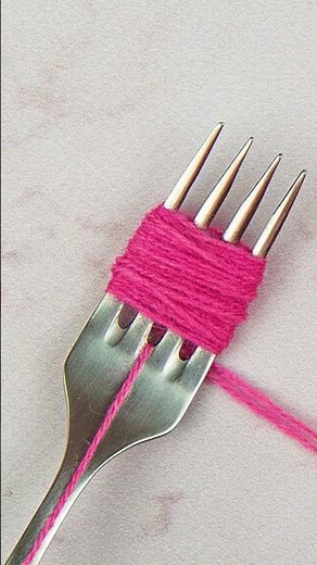 Super easy woolen crafts with fork #woolencraft