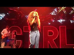 SZA CTRL TOUR | LIVE THE WEEKEND + BROKEN CLOCKS & MORE!!