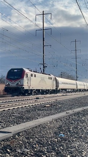 Amtrak #642 Veterans Heritage Unit Leads Pennsylvanian Train 42