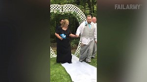 That guy should have worn a belt! | FailArmy International