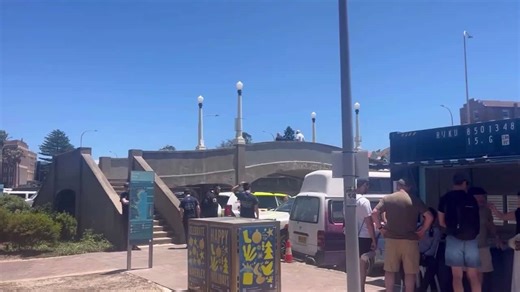 Aussies swelter on Bondi Beach as record heat wave sends temperatures soaring