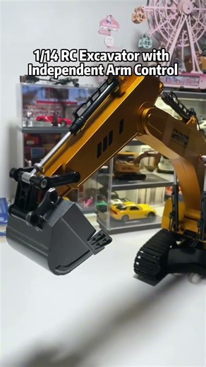 1/14 RC Excavator with Independent Arm Control