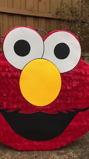 Piñata de Elmo: Diversión en Rojo para Fiestas