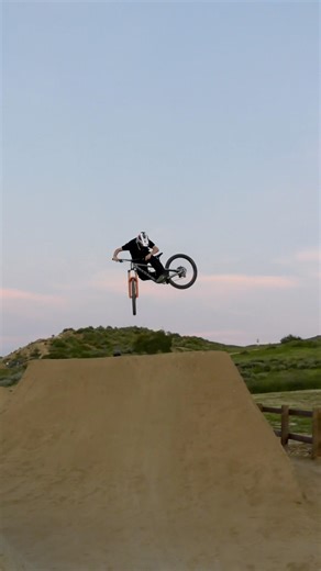 Hesh #mtb #bike #pivot #mtblove #gopro #jump #trail #mtnbiking #bikelife