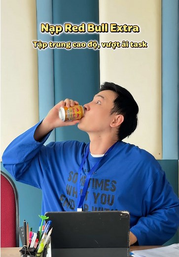 Sếp giao deadline gấp, nạp Red Bull Extra tập trung