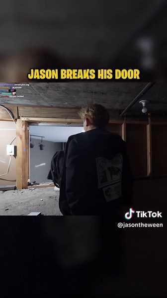 Jason Breaks His Door in Hilarious Twitch Moment