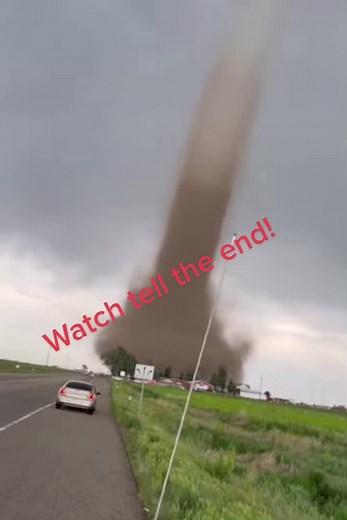 Tornado in Colorado - Watch till the end!