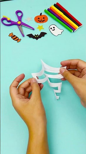 Handprint Spider Craft for Kids | Easy Halloween DIY