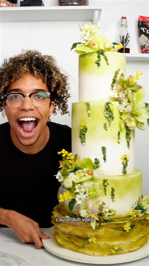 Princess Tiana Wedding Cake #cake #cakesofinstagram #cakedecorating #cakestagram #disneycakes #princesscakes | Everything Just Baked