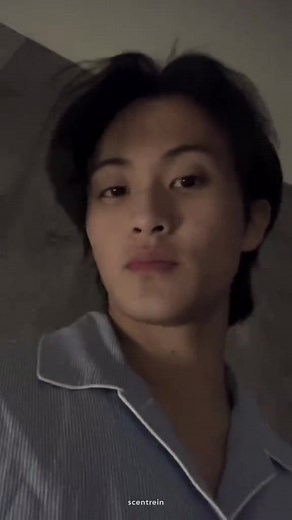 the whole live screams boyfriend material #mark