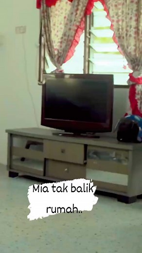 Bagus aman cuci otak si miah tu,tak reti bersyukur langsung,klu bleh lempang sebiji baru ada akai😤... #keluargaitu #reelsfyp #fbpro #rakan #followers #awam #highlight #sorotan | Norhidayah Mahashim