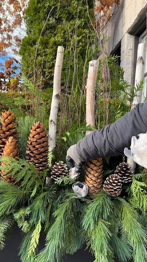 80K views · 386 reactions | Do you have an eyesore you way to hide on your property? This gas meter was just not doing it for us, so we found the perfect fitting planter for our client to spruce up the space! This is the @veradek block span planter 38 “ L x 10” W x 30” H Perfect for up against a wall, a tight space, and to add some height! Comment POT and we will send you the link! #fblifestyle #planter #holidaydecor #winterdecorating | the.wreath.coach | Facebook