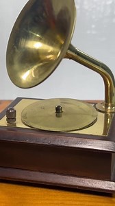 Vintage Gramophone-shaped Music Box. Wooden Cased Brass Victrola - Etsy