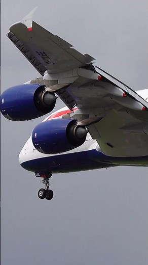 King of the Skies Windy Landing into London Heathrow!