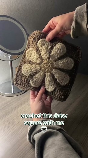 crochet with me 🫶 love this daisy pattern! used the youtube tutorial “crochet 70s vintage daisy flower square tutorial | DIY” by @Stitchin with Liz ⭐️ • • • • • • • #crochet #diy #fyp #crochetersoftiktok #yarn #foryou #pinterest #aesthetic #vibes #yarnart #decor #daisy