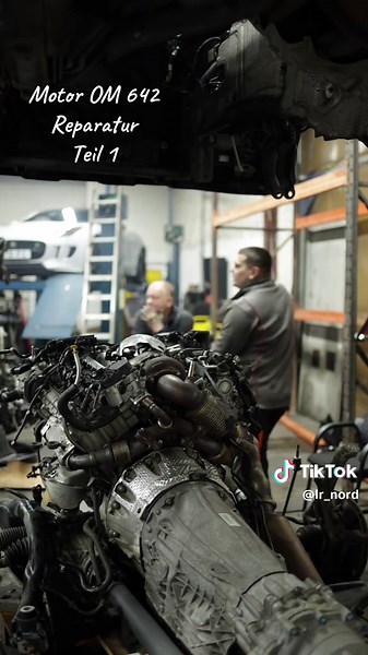🚗🔧 **Motorüberholung für den Mercedes-Benz GLE** — Qualität und Langlebigkeit an erster Stelle! Ihr Mercedes GLE ist mehr als nur ein Auto – er steht für Komfort und Leistung. Doch wie jede Maschine kann auch der Motor mit der Zeit an seine Grenzen stoßen. Eine Motorüberholung bedeutet nicht nur der Austausch von Teilen, sondern eine vollständige Wiederherstellung seiner Leistungsfähigkeit. Was beinhaltet eine Motorüberholung? ✔️ Diagnose des Motorzustands ✔️ Zerlegung aller wichtigen Komponen