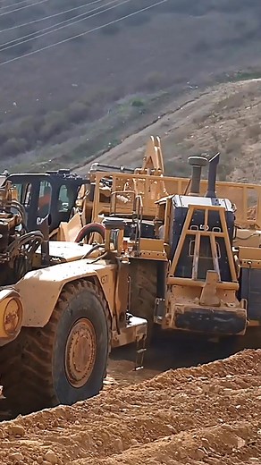 136K views · 2.7K reactions | ️ Cat 657 Scraper Descending the Hill - Power and Precision in Action!  #fblifestyle #Cat657 #Scraper #HeavyEquipment | Konstruksi Berat | Facebook